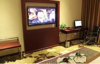 Jinyue Business Hotel Yichuan  Exterior photo